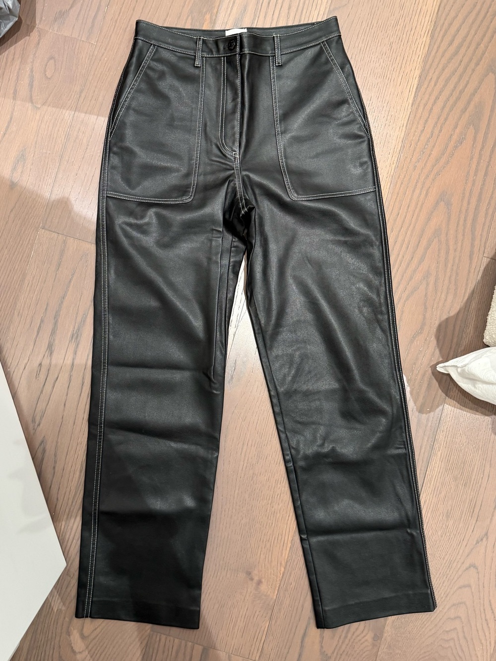 Wilfred Lucy Pant